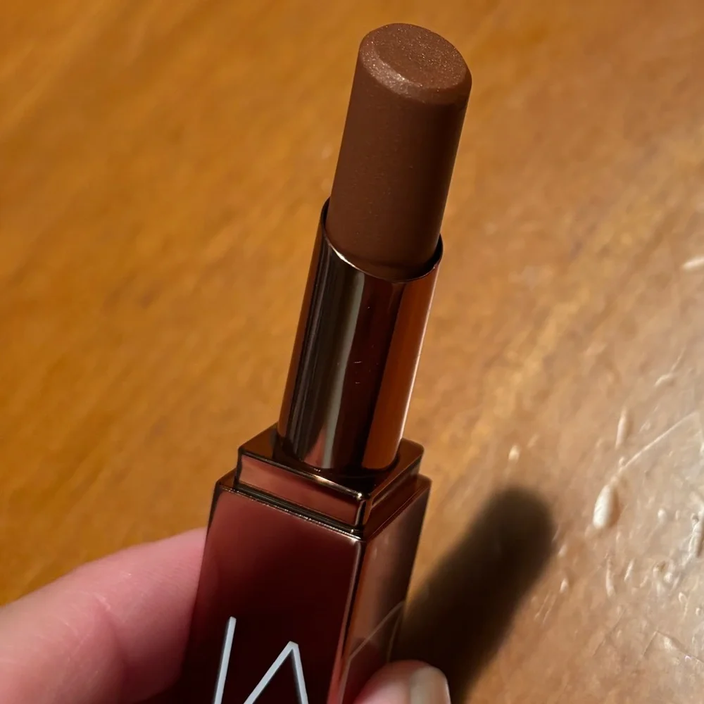 NARS Afterglow Lip Balm Laguna